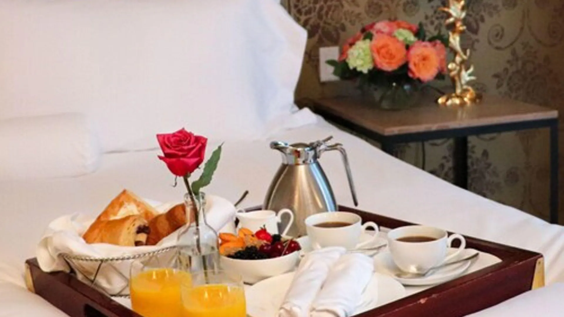 ホテル ジ アイビー アット ベリティ トロント